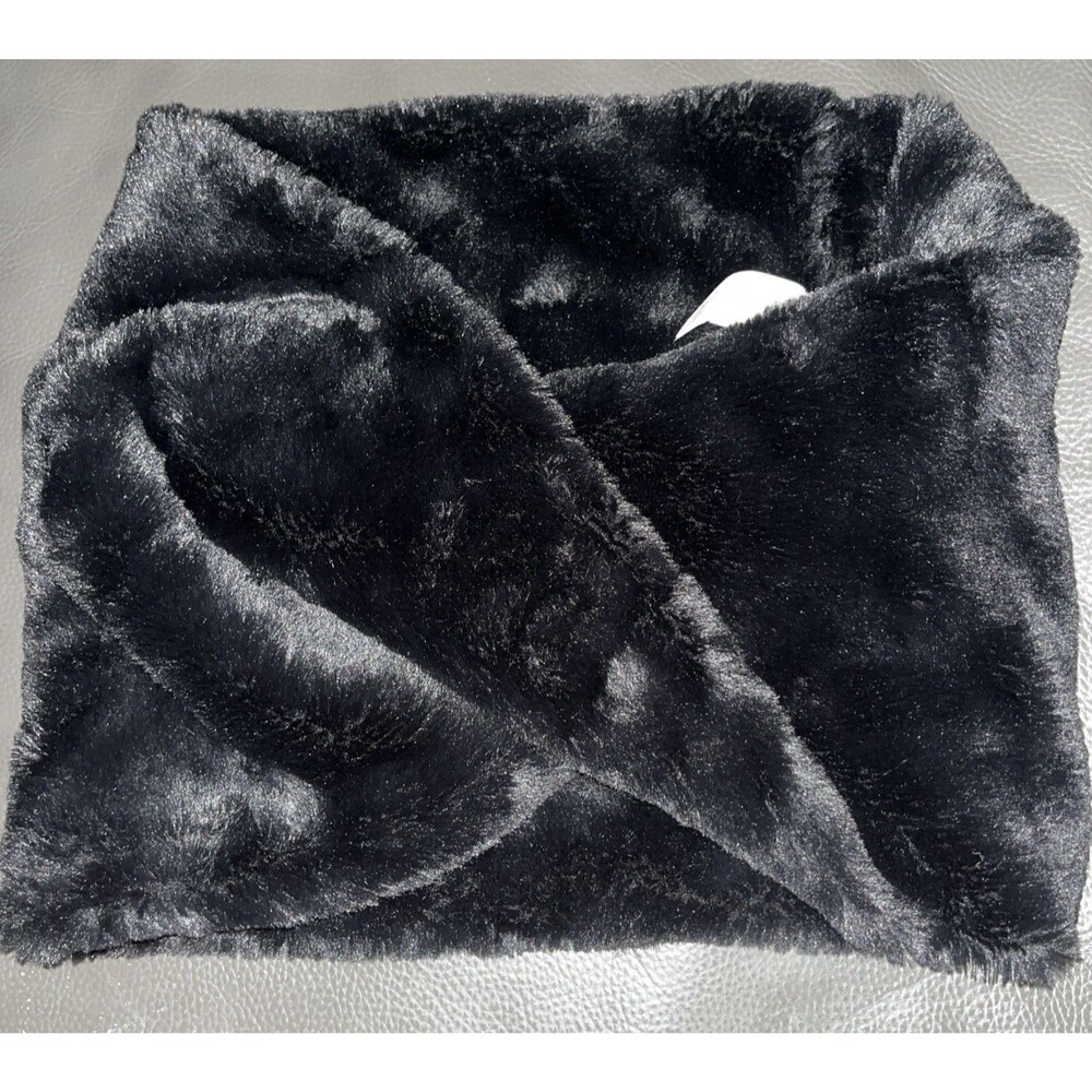 American Eagle black faux fur infinity cowl scarf twisted front design
